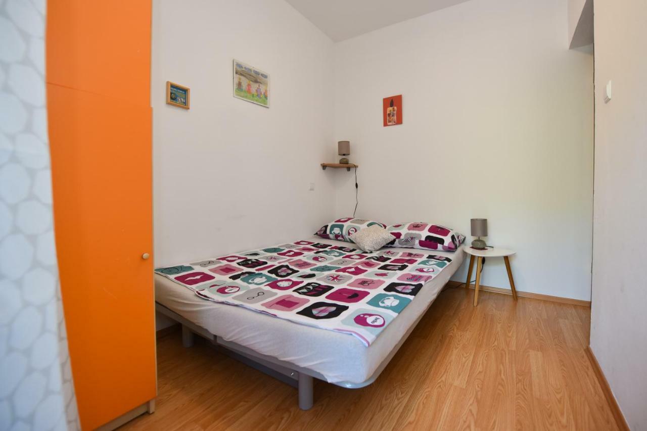 Apartments Enya Новаля Екстер'єр фото