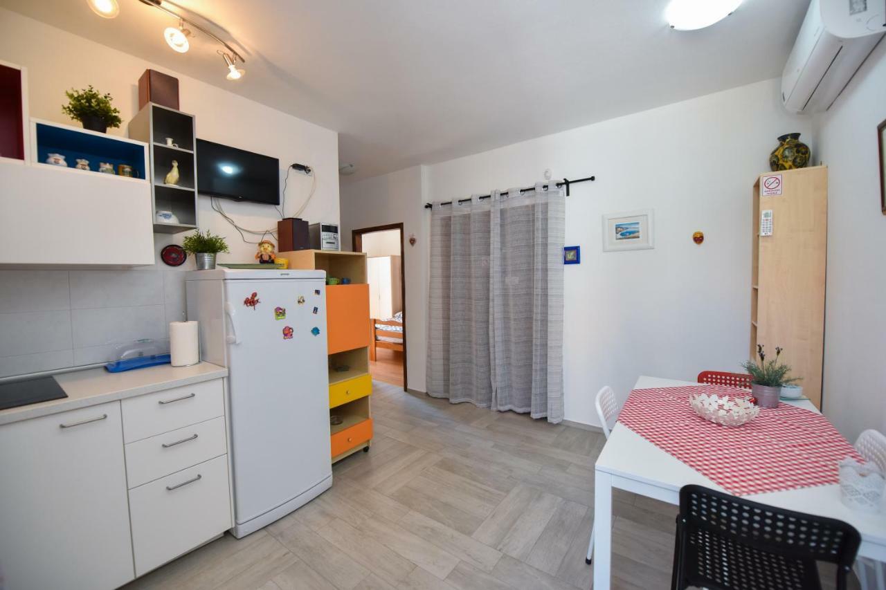 Apartments Enya Новаля Екстер'єр фото